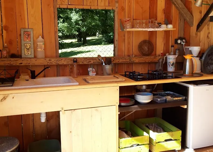 Repos Et Decouverte Lissac et Mouret